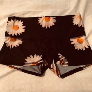 Daisy Sun Shorts - Teeki - L
